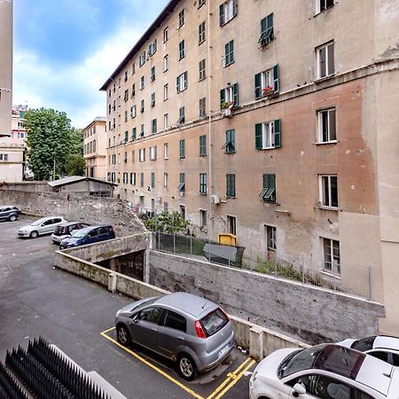 Dolce Casa Di Sve Vicino La Stazione Apartment Генуа Екстериор снимка